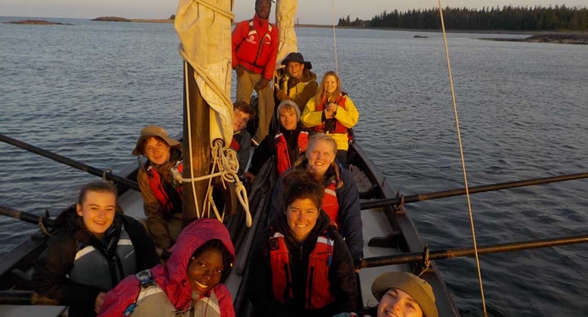 teens learn how to sail